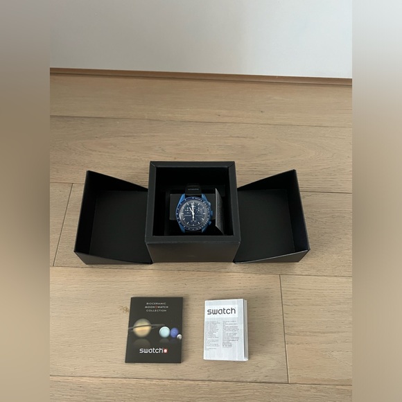Swatch x Omega Moonswatch Mission To Neptune Watch SO33N100 - Brand New - Picture 2 of 3